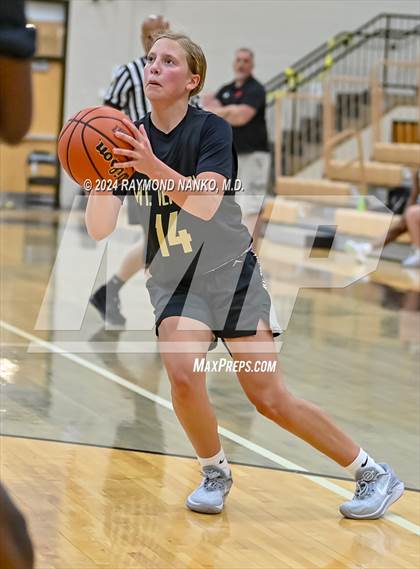 Thumbnail 3 in Mt. Vernon vs Rensselaer Central (IBCA / IHSAA Showcase) photogallery.