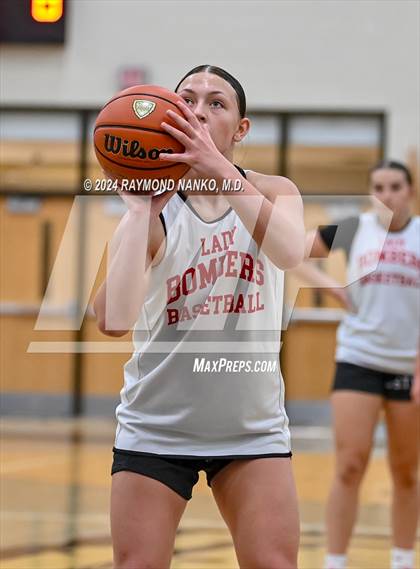 Thumbnail 2 in Mt. Vernon vs Rensselaer Central (IBCA / IHSAA Showcase) photogallery.