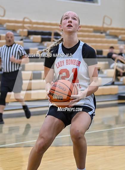 Thumbnail 3 in Mt. Vernon vs Rensselaer Central (IBCA / IHSAA Showcase) photogallery.