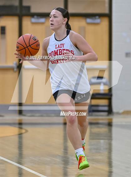 Thumbnail 3 in Mt. Vernon vs Rensselaer Central (IBCA / IHSAA Showcase) photogallery.
