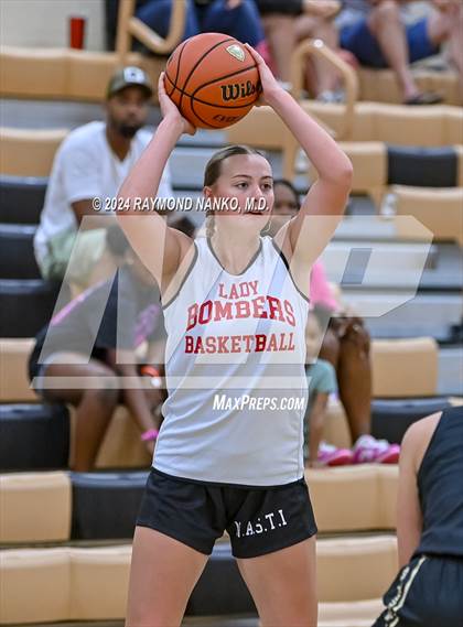 Thumbnail 2 in Mt. Vernon vs Rensselaer Central (IBCA / IHSAA Showcase) photogallery.
