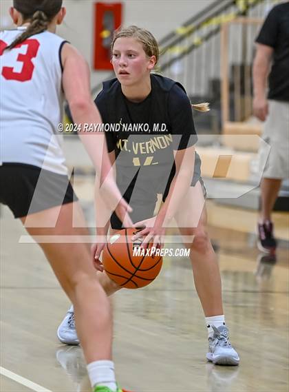Thumbnail 2 in Mt. Vernon vs Rensselaer Central (IBCA / IHSAA Showcase) photogallery.