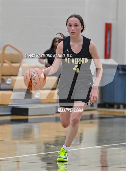 Thumbnail 3 in Mt. Vernon vs Rensselaer Central (IBCA / IHSAA Showcase) photogallery.