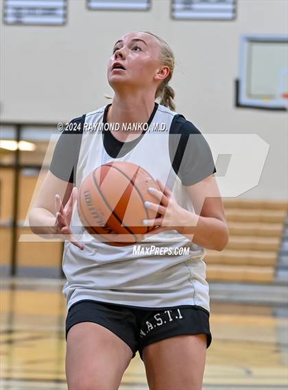 Thumbnail 3 in Mt. Vernon vs Rensselaer Central (IBCA / IHSAA Showcase) photogallery.