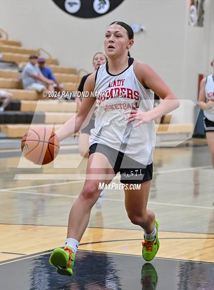 Thumbnail 2 in Mt. Vernon vs Rensselaer Central (IBCA / IHSAA Showcase) photogallery.