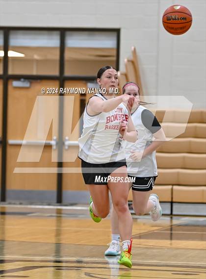 Thumbnail 2 in Mt. Vernon vs Rensselaer Central (IBCA / IHSAA Showcase) photogallery.