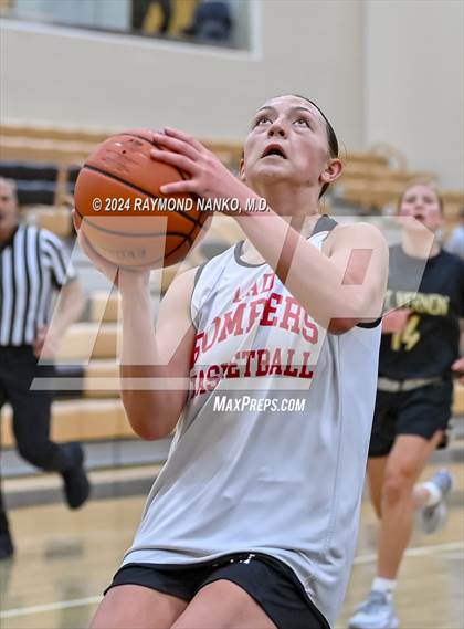 Thumbnail 3 in Mt. Vernon vs Rensselaer Central (IBCA / IHSAA Showcase) photogallery.