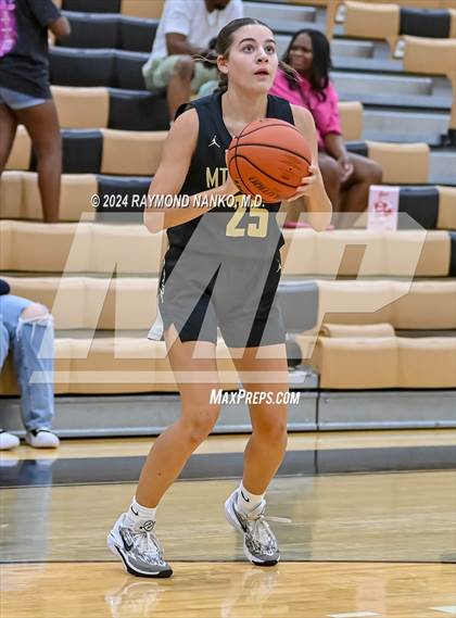 Thumbnail 2 in Mt. Vernon vs Rensselaer Central (IBCA / IHSAA Showcase) photogallery.