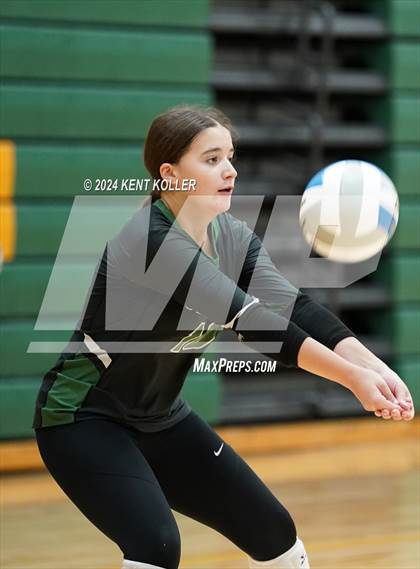 Thumbnail 1 in Groves vs. Trenton (Notre Dame Prep Quad) photogallery.