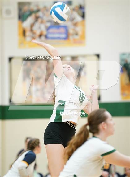 Thumbnail 3 in Groves vs. Trenton (Notre Dame Prep Quad) photogallery.