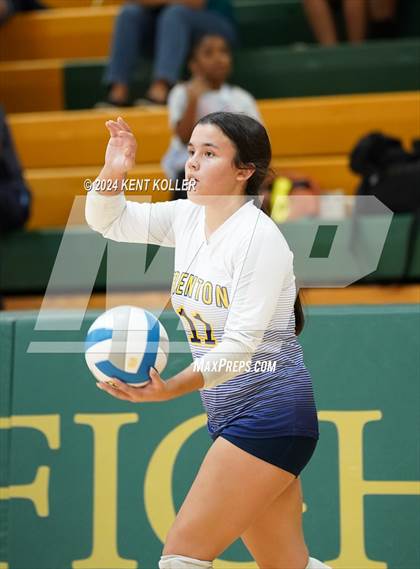 Thumbnail 2 in Groves vs. Trenton (Notre Dame Prep Quad) photogallery.