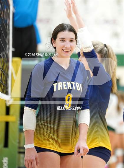 Thumbnail 2 in Groves vs. Trenton (Notre Dame Prep Quad) photogallery.