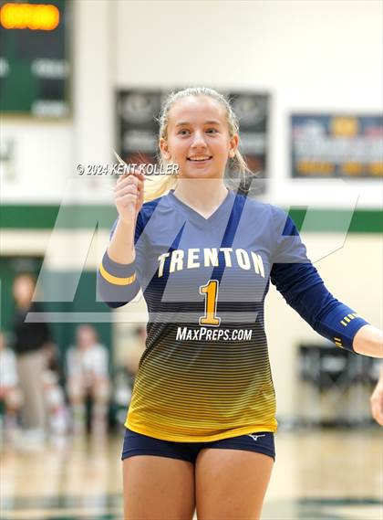 Thumbnail 2 in Groves vs. Trenton (Notre Dame Prep Quad) photogallery.