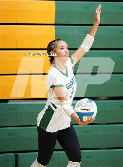 Thumbnail 2 in Groves vs. Trenton (Notre Dame Prep Quad) photogallery.