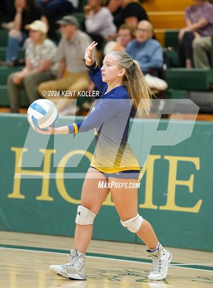 Thumbnail 2 in Groves vs. Trenton (Notre Dame Prep Quad) photogallery.