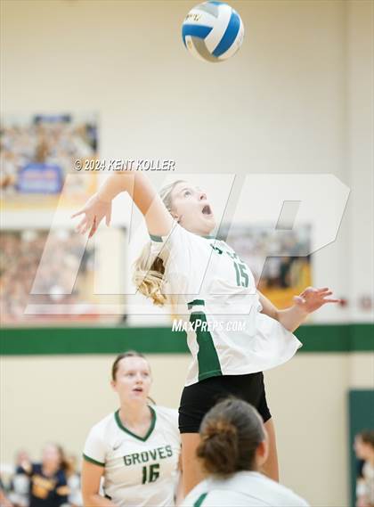 Thumbnail 3 in Groves vs. Trenton (Notre Dame Prep Quad) photogallery.