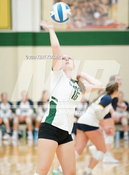 Thumbnail 3 in Groves vs. Trenton (Notre Dame Prep Quad) photogallery.