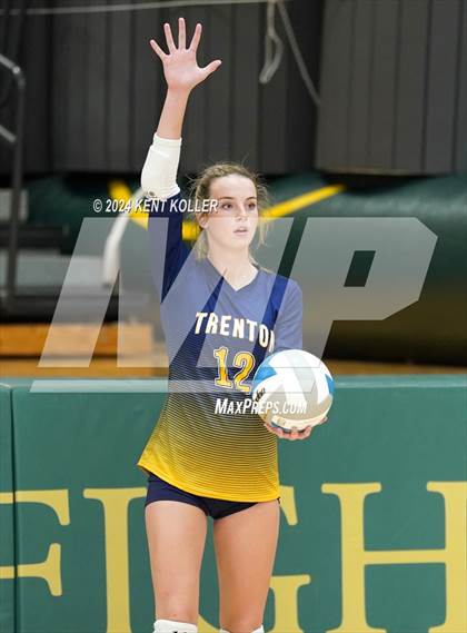 Thumbnail 2 in Groves vs. Trenton (Notre Dame Prep Quad) photogallery.