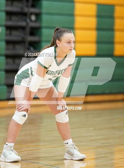 Thumbnail 2 in Groves vs. Trenton (Notre Dame Prep Quad) photogallery.