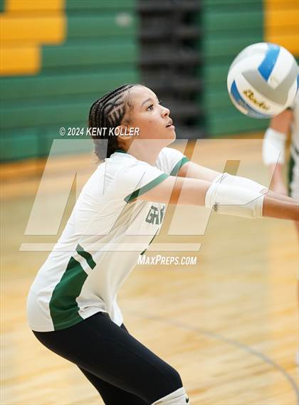Thumbnail 2 in Groves vs. Trenton (Notre Dame Prep Quad) photogallery.