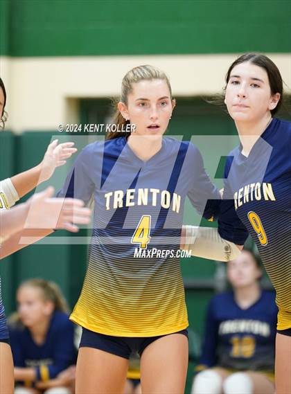 Thumbnail 3 in Groves vs. Trenton (Notre Dame Prep Quad) photogallery.