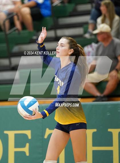 Thumbnail 2 in Groves vs. Trenton (Notre Dame Prep Quad) photogallery.