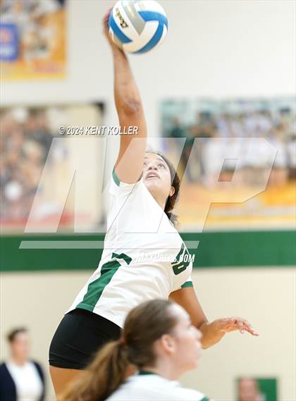 Thumbnail 1 in Groves vs. Trenton (Notre Dame Prep Quad) photogallery.