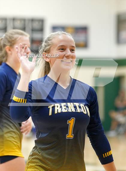 Thumbnail 2 in Groves vs. Trenton (Notre Dame Prep Quad) photogallery.