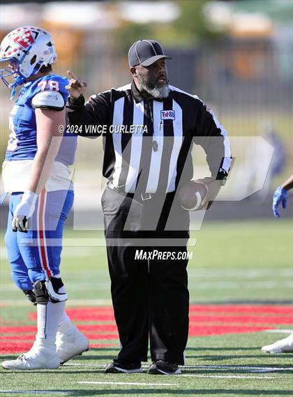 Thumbnail 2 in Johnson @ Westlake (UIL 6A Football Regional Playoff) photogallery.