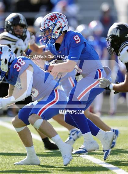 Thumbnail 3 in Johnson @ Westlake (UIL 6A Football Regional Playoff) photogallery.