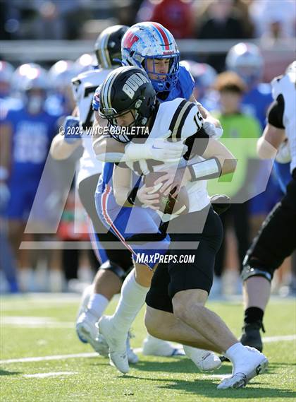 Thumbnail 3 in Johnson @ Westlake (UIL 6A Football Regional Playoff) photogallery.