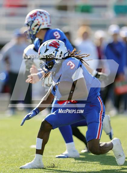 Thumbnail 3 in Johnson @ Westlake (UIL 6A Football Regional Playoff) photogallery.