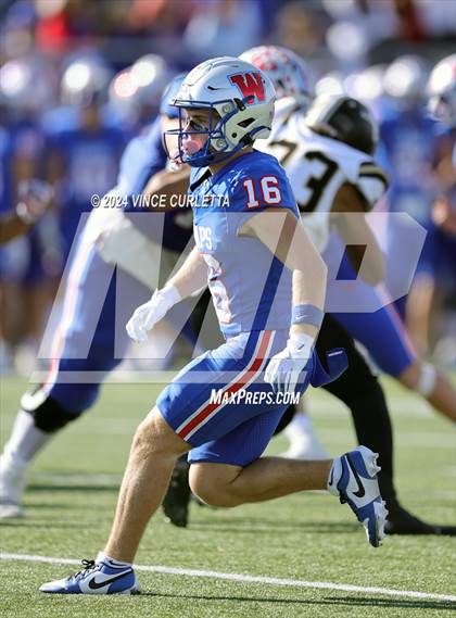 Thumbnail 3 in Johnson @ Westlake (UIL 6A Football Regional Playoff) photogallery.