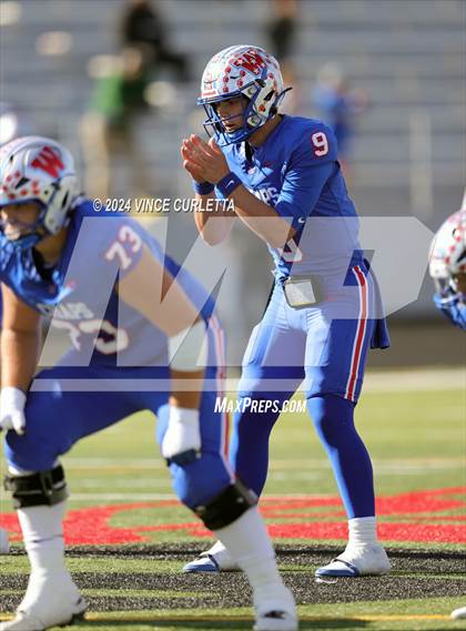 Thumbnail 3 in Johnson @ Westlake (UIL 6A Football Regional Playoff) photogallery.