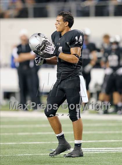 Thumbnail 1 in Cedar Hill vs. Guyer (Kirk Herbstreit National Kickoff Classic) photogallery.