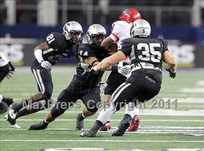 Thumbnail 2 in Cedar Hill vs. Guyer (Kirk Herbstreit National Kickoff Classic) photogallery.