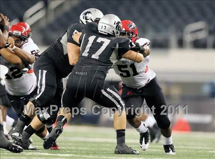 Thumbnail 1 in Cedar Hill vs. Guyer (Kirk Herbstreit National Kickoff Classic) photogallery.