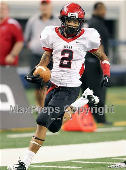 Thumbnail 1 in Cedar Hill vs. Guyer (Kirk Herbstreit National Kickoff Classic) photogallery.