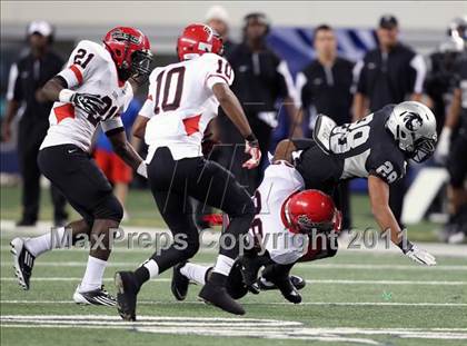 Thumbnail 3 in Cedar Hill vs. Guyer (Kirk Herbstreit National Kickoff Classic) photogallery.