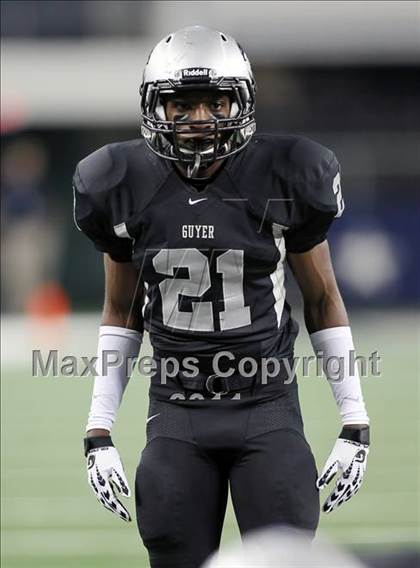 Thumbnail 3 in Cedar Hill vs. Guyer (Kirk Herbstreit National Kickoff Classic) photogallery.