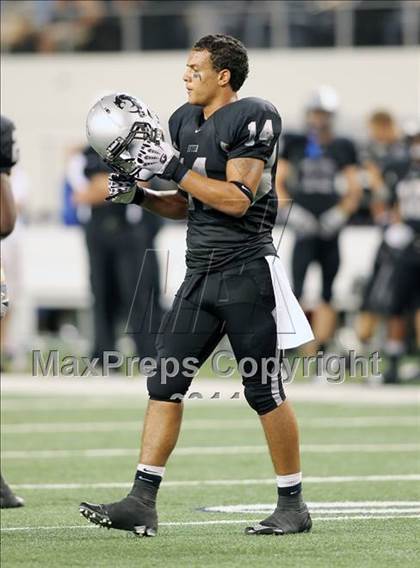 Thumbnail 2 in Cedar Hill vs. Guyer (Kirk Herbstreit National Kickoff Classic) photogallery.
