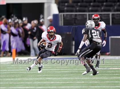 Thumbnail 1 in Cedar Hill vs. Guyer (Kirk Herbstreit National Kickoff Classic) photogallery.