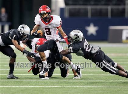 Thumbnail 1 in Cedar Hill vs. Guyer (Kirk Herbstreit National Kickoff Classic) photogallery.