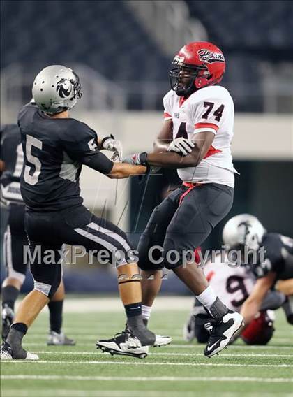 Thumbnail 2 in Cedar Hill vs. Guyer (Kirk Herbstreit National Kickoff Classic) photogallery.