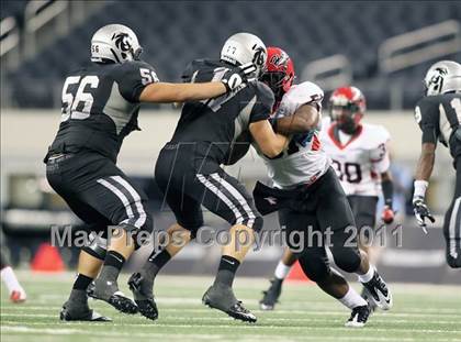 Thumbnail 3 in Cedar Hill vs. Guyer (Kirk Herbstreit National Kickoff Classic) photogallery.