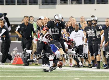 Thumbnail 3 in Cedar Hill vs. Guyer (Kirk Herbstreit National Kickoff Classic) photogallery.