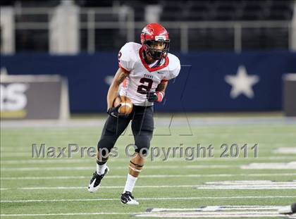 Thumbnail 1 in Cedar Hill vs. Guyer (Kirk Herbstreit National Kickoff Classic) photogallery.