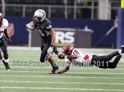 Thumbnail 3 in Cedar Hill vs. Guyer (Kirk Herbstreit National Kickoff Classic) photogallery.