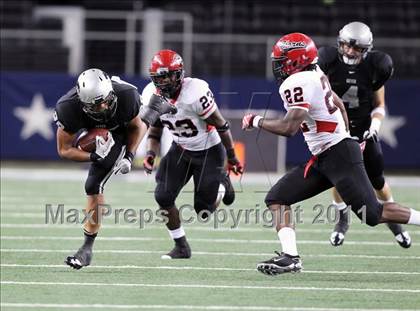 Thumbnail 1 in Cedar Hill vs. Guyer (Kirk Herbstreit National Kickoff Classic) photogallery.