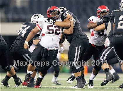 Thumbnail 1 in Cedar Hill vs. Guyer (Kirk Herbstreit National Kickoff Classic) photogallery.